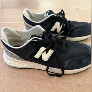 Women’s x70 New Balance Black Suede